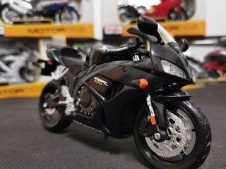 Maisto Honda CBR1000RR 1/12 Diecast Metal