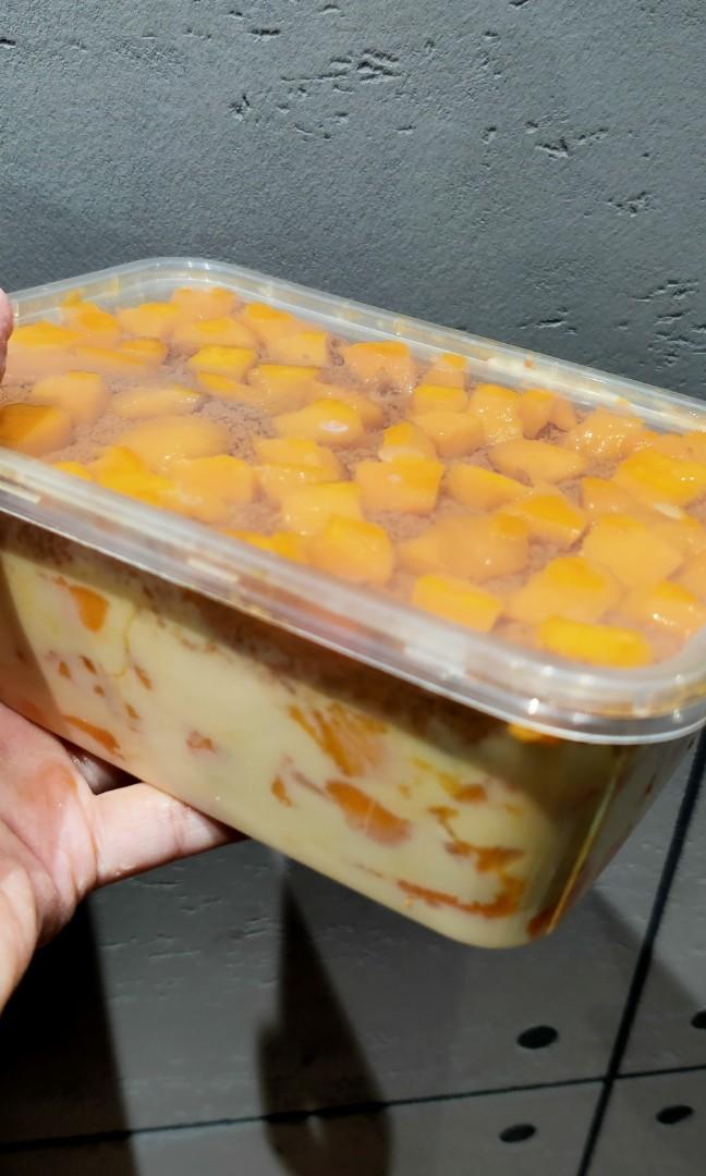 Mango Graham Float (Category: Chilled & Frozen Food) located in Singapore. Submitted by zyenco (Listing ID 1010165547, Image 5). Description: Loaded with the ripest and juciest mangoes in one tub. *Your orders will be freshly prepared once confirmed and payment is made. PM early to secure your order! tags Halal , Muslim-owned , ice-cream cake.