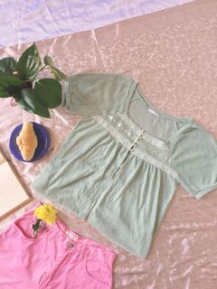(Kategori: ) berada di . Dikirim oleh second_apparel (ID iklan 1013341956, Gambar 1). Deskripsi: .