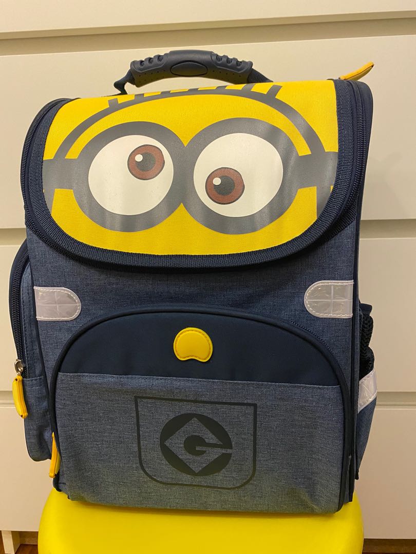 delsey minion backpack