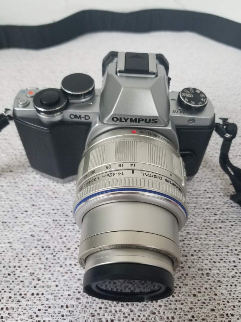 Olympus WIFI Touchscreen camera with lens and accessories