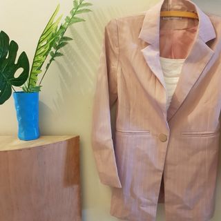 (Category: ) located in . Submitted by 2ndclothesss (Listing ID 1013225442, Image 1). Description: .