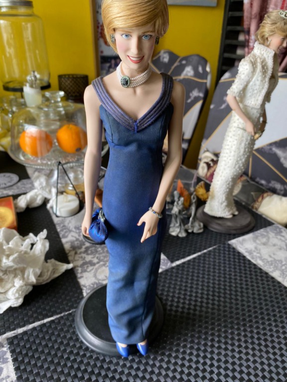Princess Diana 18 Inch Doll Franklin Mint 2nd Edition Blue Gown Mint Condition Everything Else On Carousell