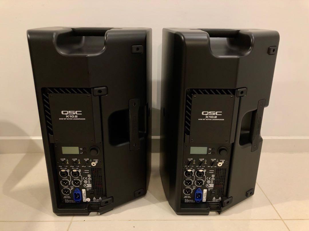 QSC K10.2 active speaker with tote bag