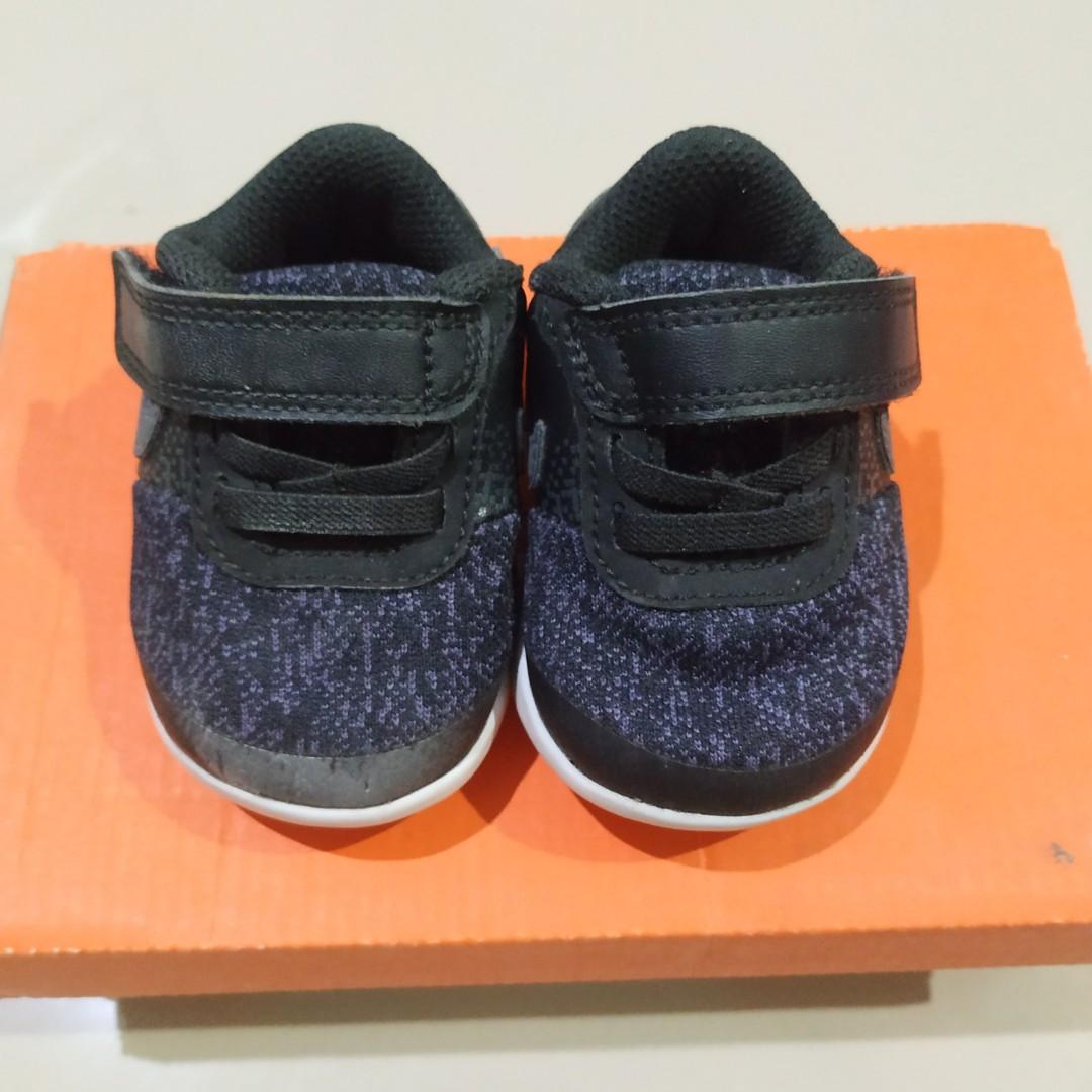 sepatu nike baby