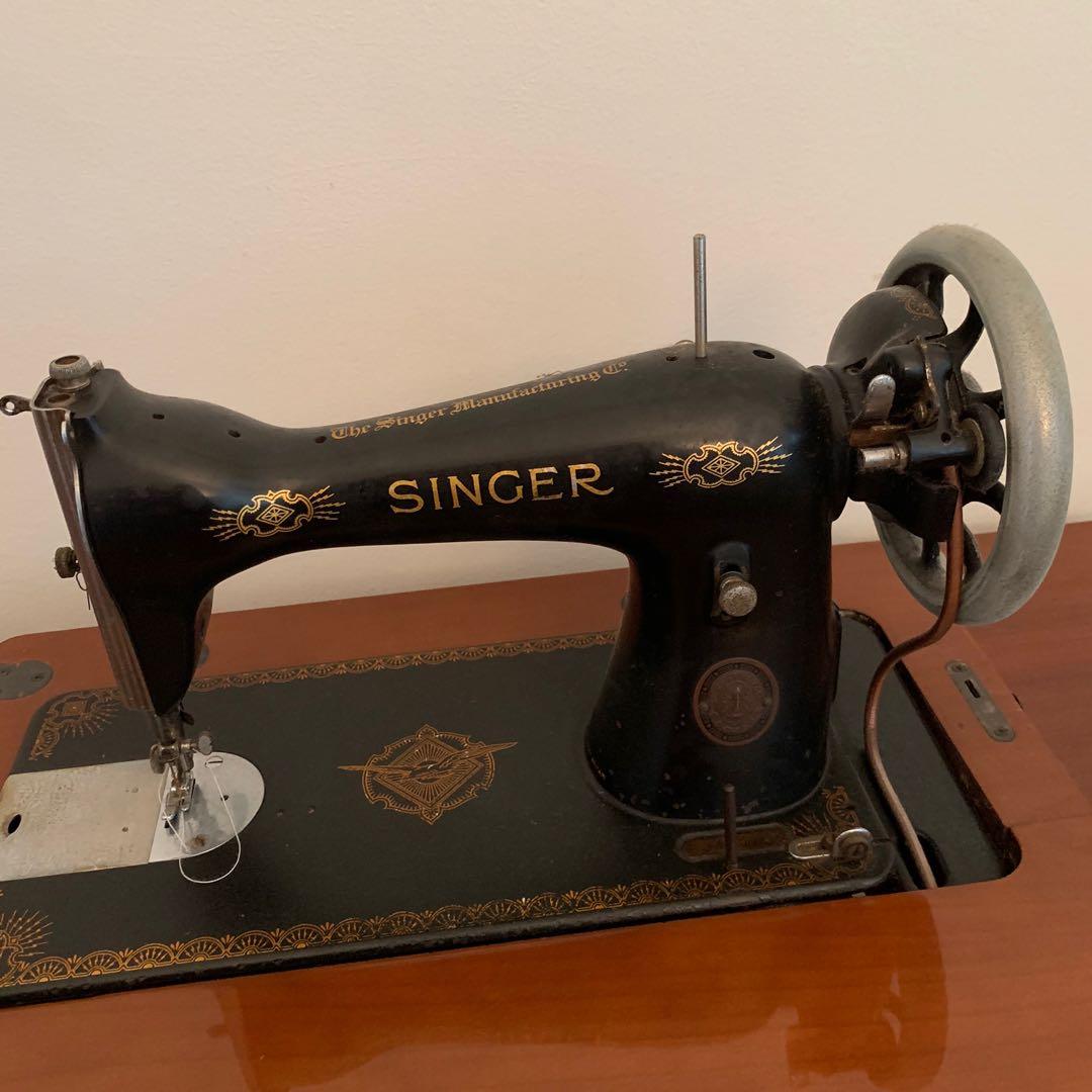 Singer Manual Sewing Machine, Hobbies & Toys, Memorabilia