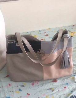（分類：）位於 。 由 annilleug 提交（商品編號 1013195127，圖片 1）。簡介： 。