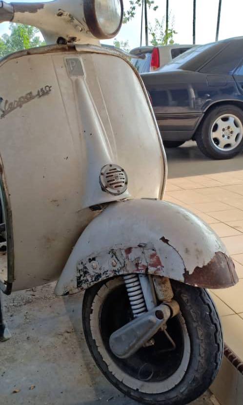 vespa vbb150 jobot kana ayam bapak, Antiques, Vintage Collectibles 