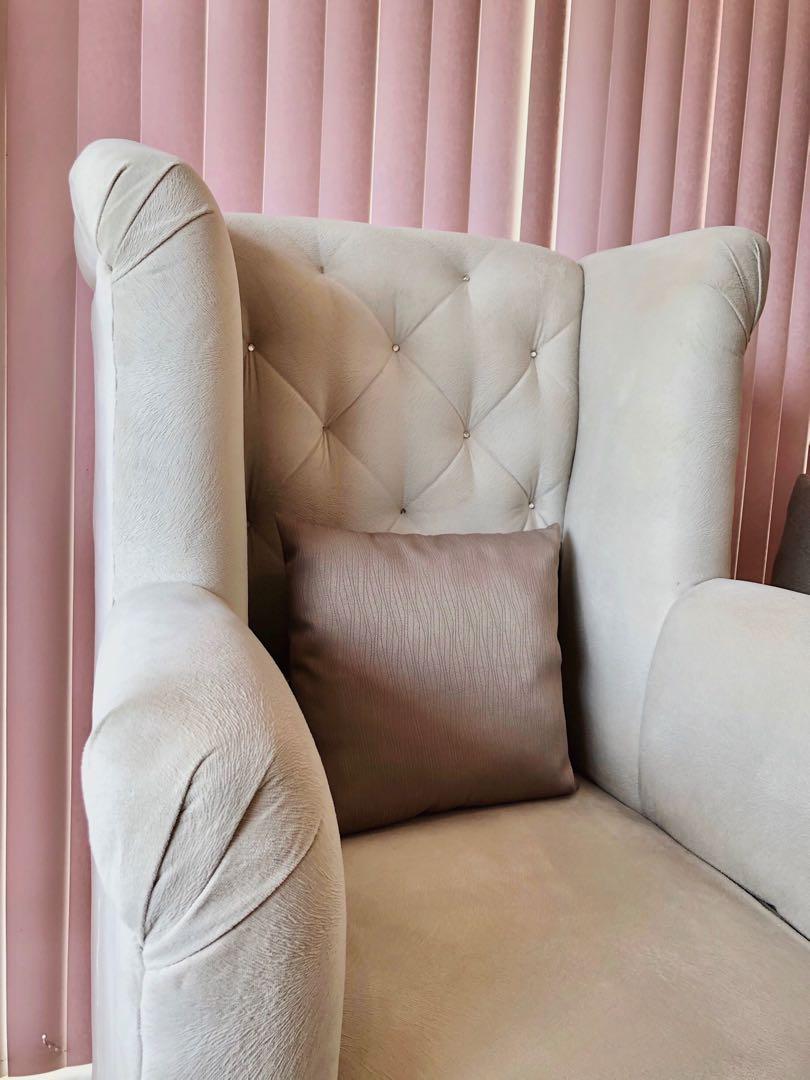 Wingback Sofa Chair Good As New Home Furniture Furniture Fixtures Sofas On Carousell