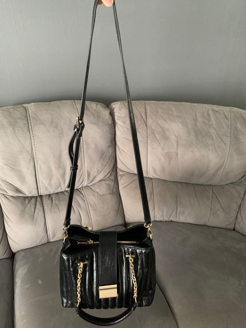 ZARA Sling bag, Women's Fashion, Bags & Wallets, Sling Bags on Carousell