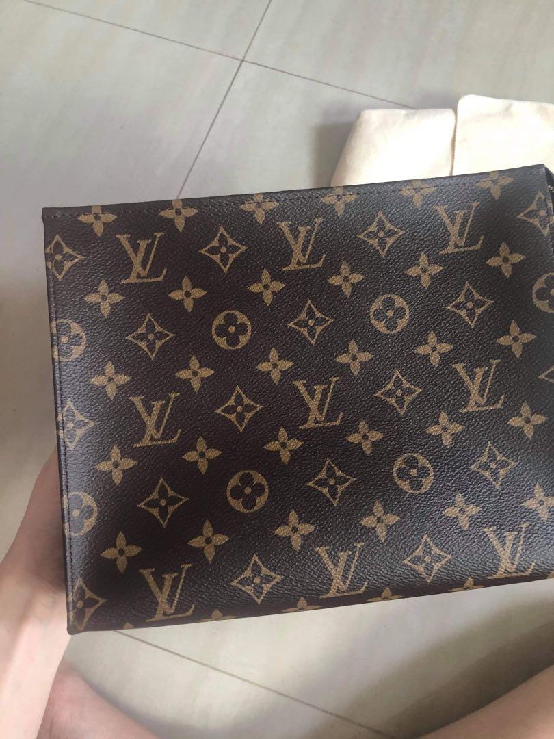 louis vuitton pouch clutch