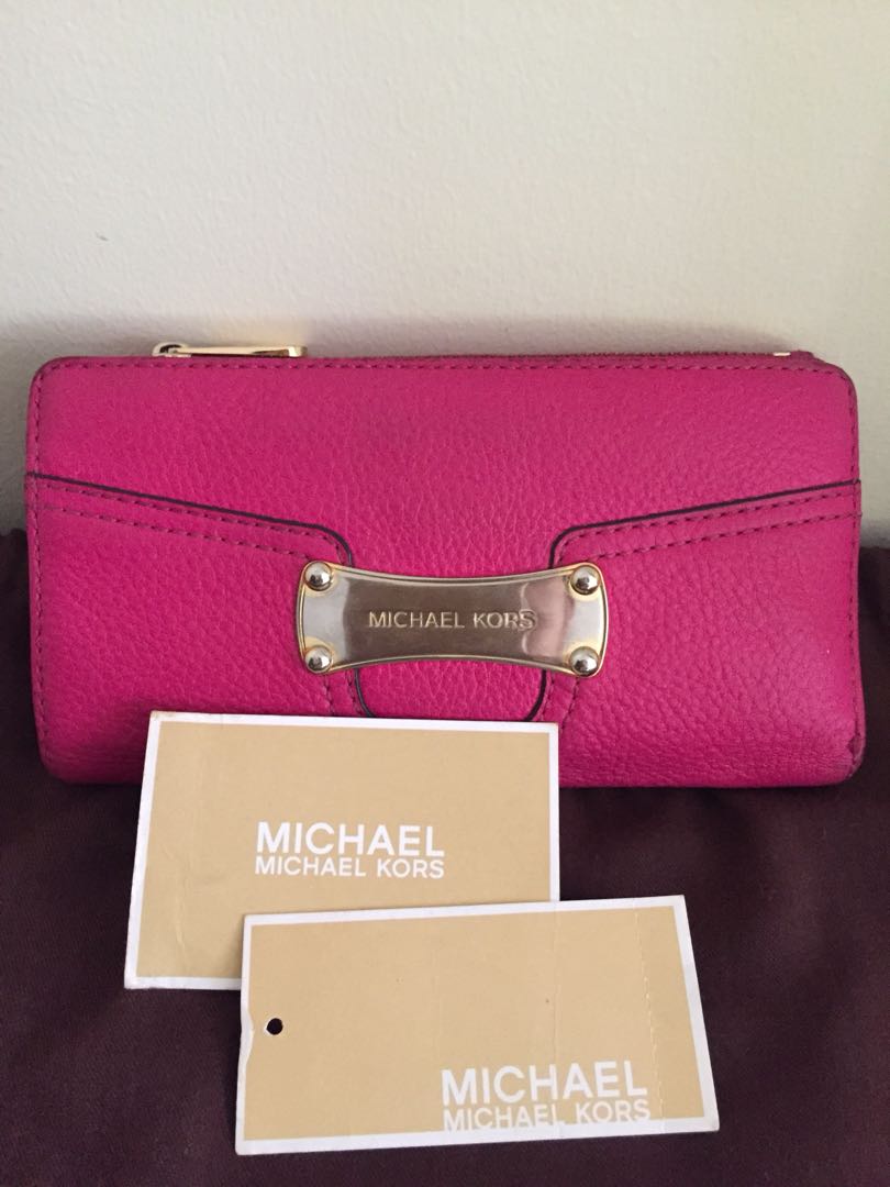 how to tell if a michael kors wallet is real