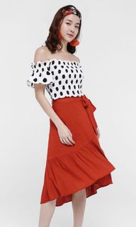 (Category: ) located in . Submitted by sellinglovedclothes (Listing ID 1006631457, Image 1). Description: .