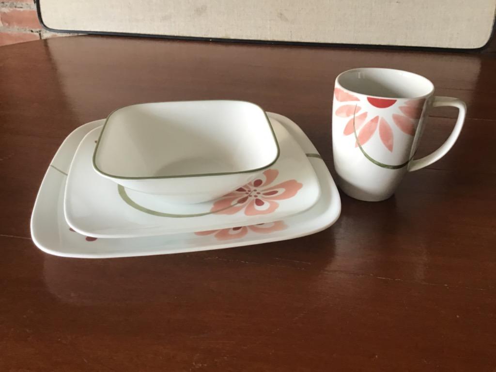 Dinner ware 16 pieces, service for 4 (Category: Dinnerware & Cutlery) located in Cebu City. Submitted by homewares123 (Listing ID 1013394689, Image 2). Description: Like new Corelle dinnerware service for 4 persons. Pretty Pink pattern. 16 pieces in all.
