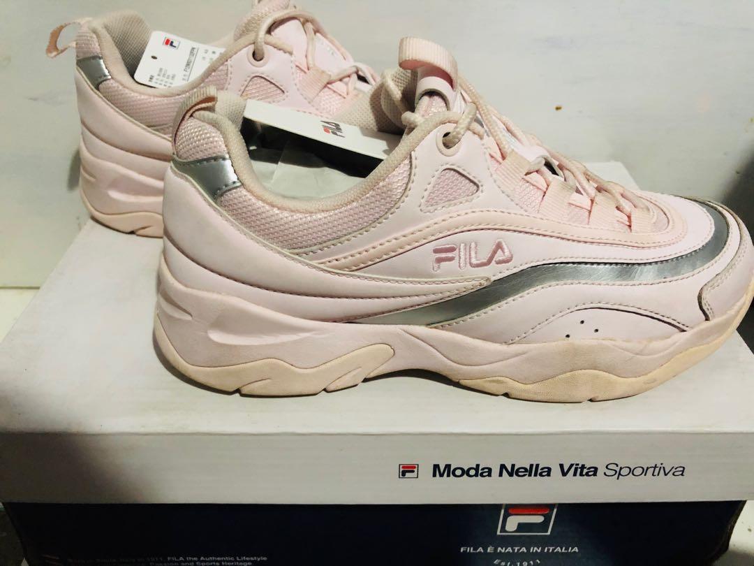 Fila Sneakers Wanita Ori Fesyen Wanita Sepatu Di Carousell
