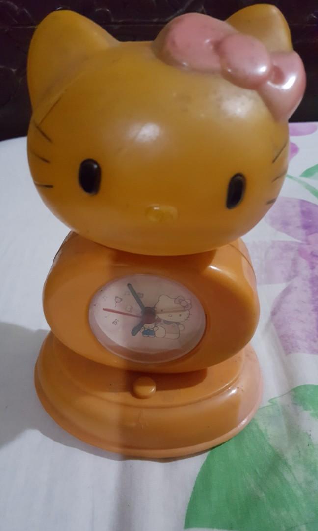 Hello kitty clock lamp (Category: Clocks) located in Cebu City. Submitted by monsterheart (Listing ID 1013557621, Image 2). Description: lamp n clock not sure if working color tarnish already but still cute for display :).