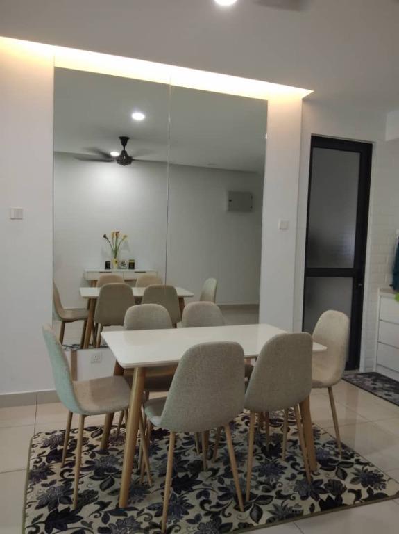 Install Wall Mirror Custom L Cermin Dinding Tempah Services Others On Carousell
