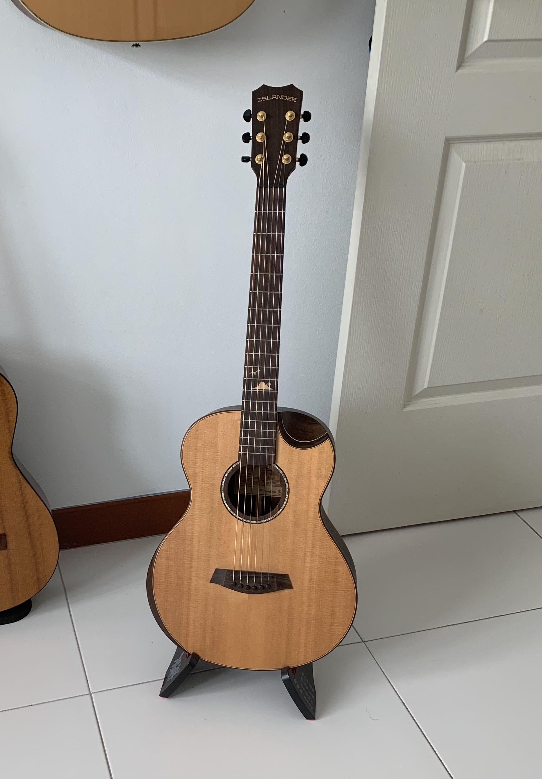 Islander shop mini guitar