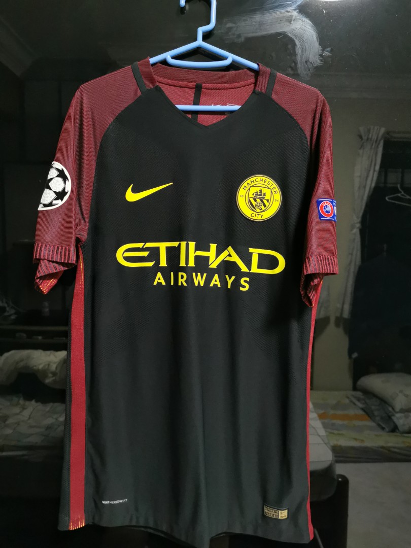 Manchester City 2016 17 Jersey Size S Men s Fashion Activewear