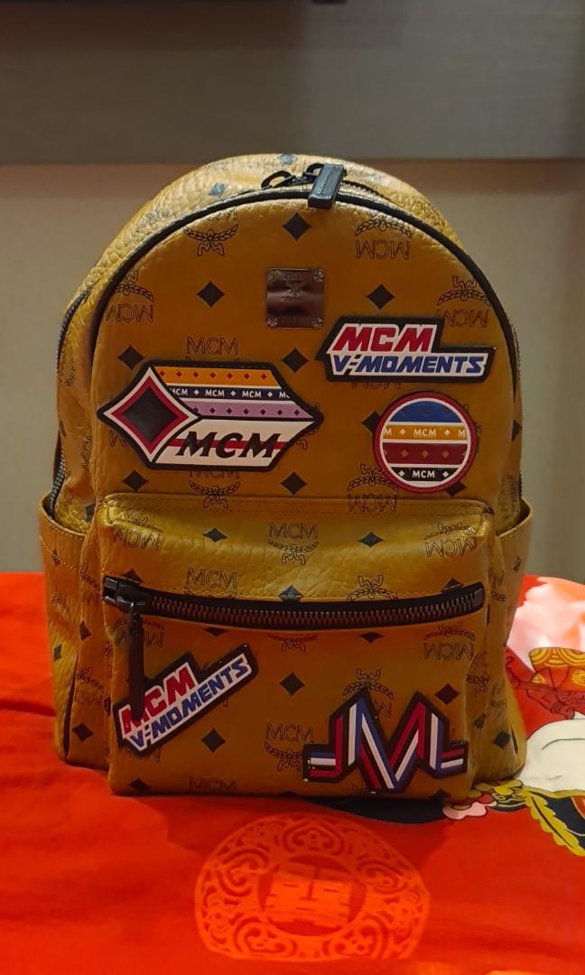 Mcm v hotsell moments backpack