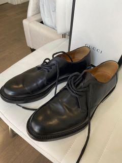 Men’s Gucci dress shoes