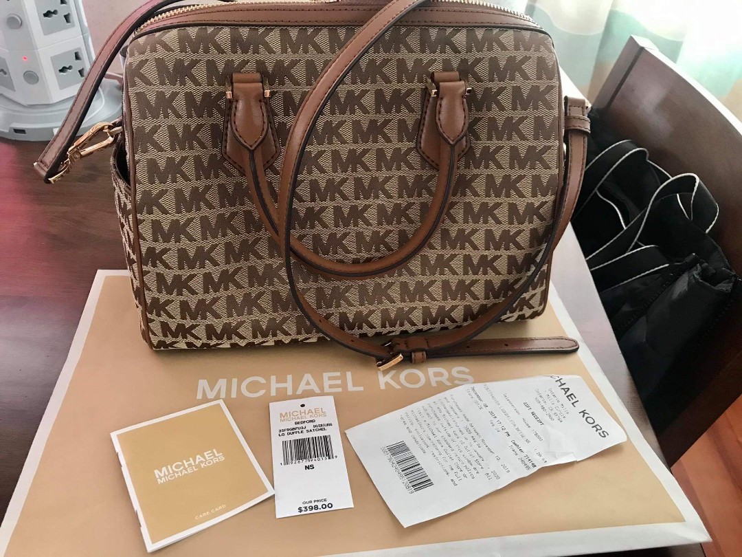 Michael Kors Duffle Bag Large, Women's Fashion, Bags & Wallets, Tote