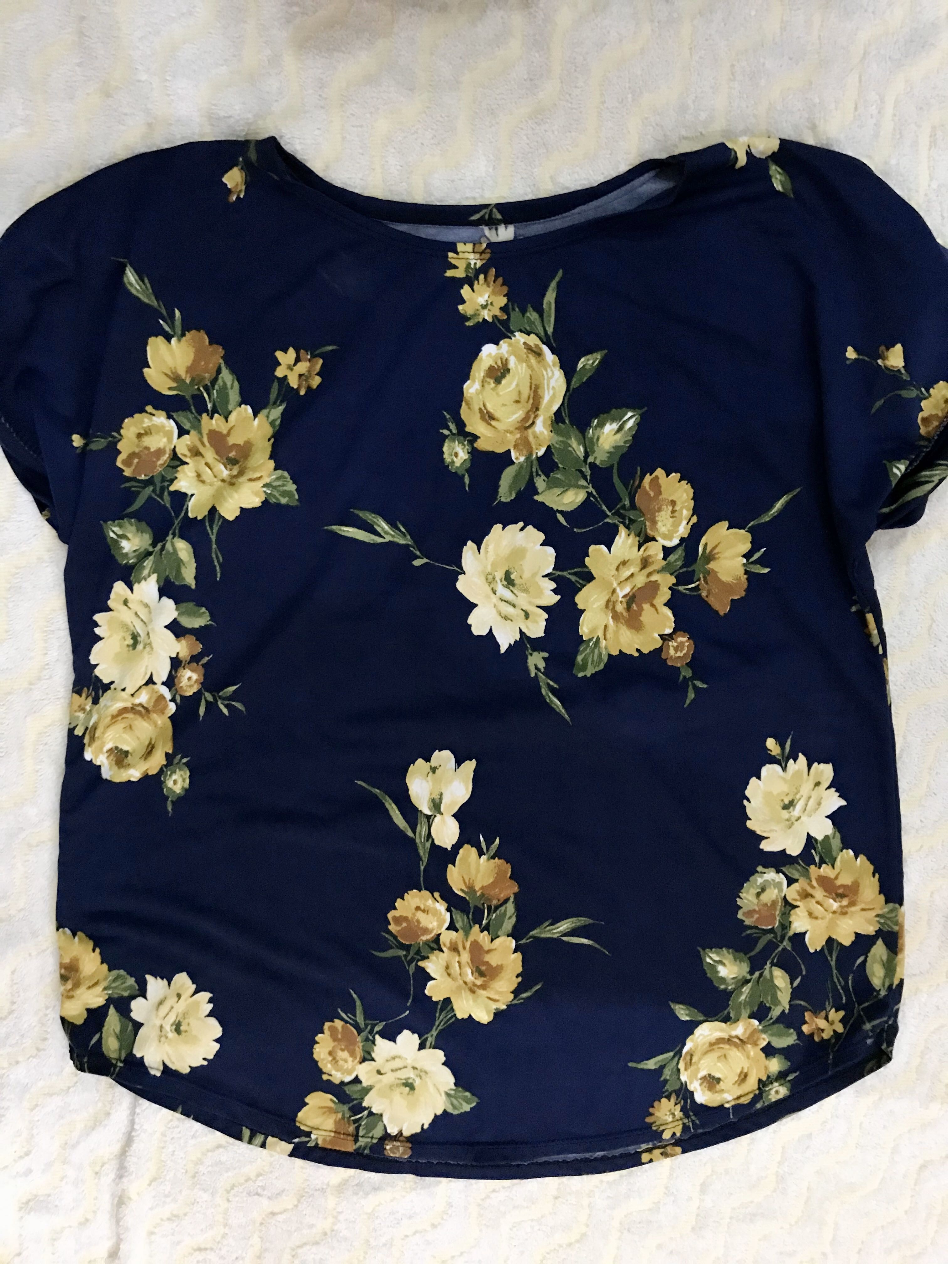 Navy blue floral blouse, Women's Fashion, Tops, Blouses on Carousell