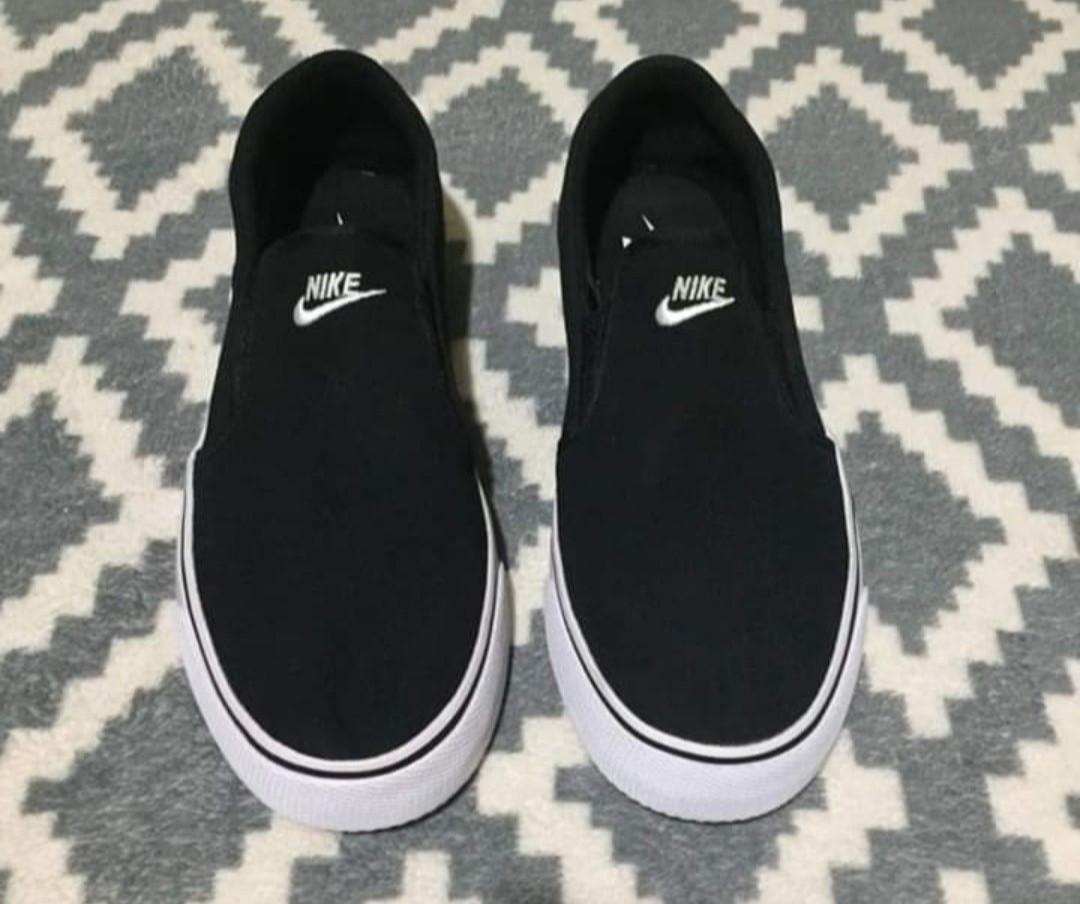 nike slip on shoes for ladies