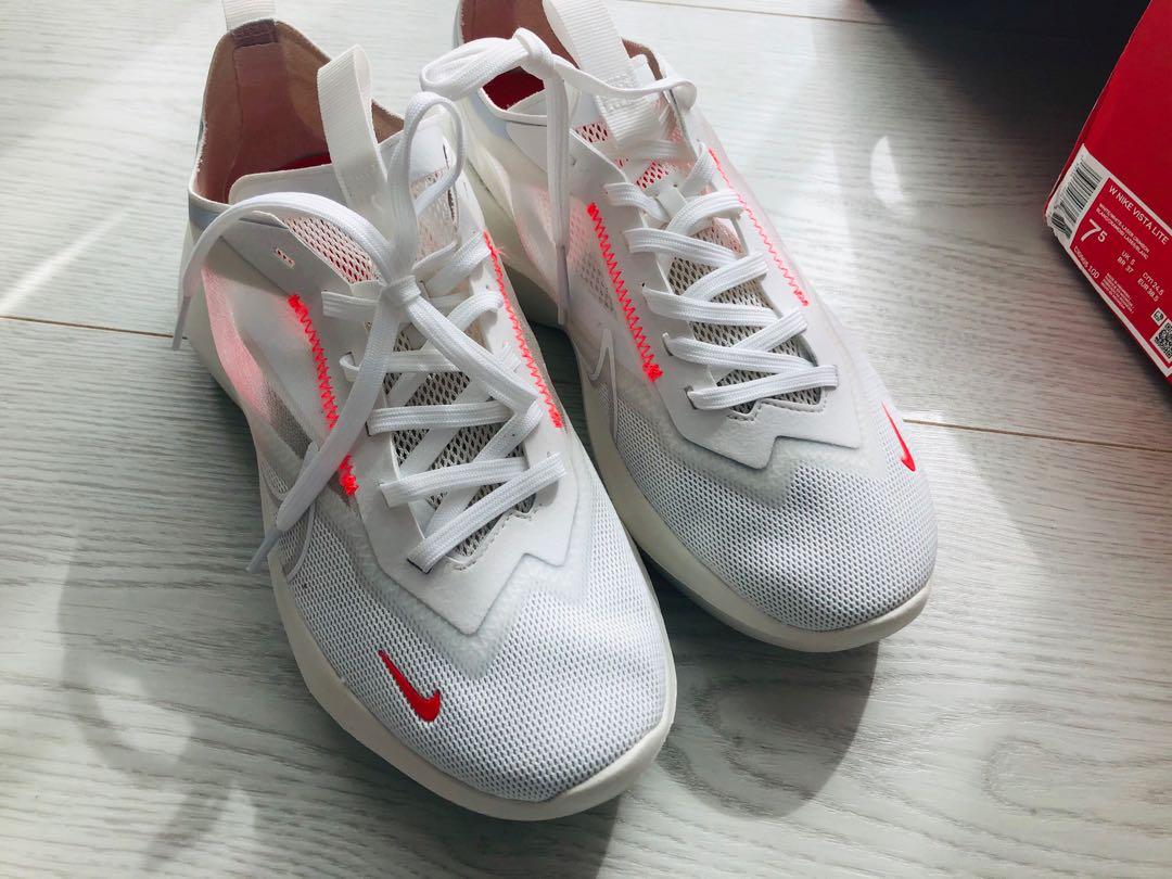 white vista lite sneakers