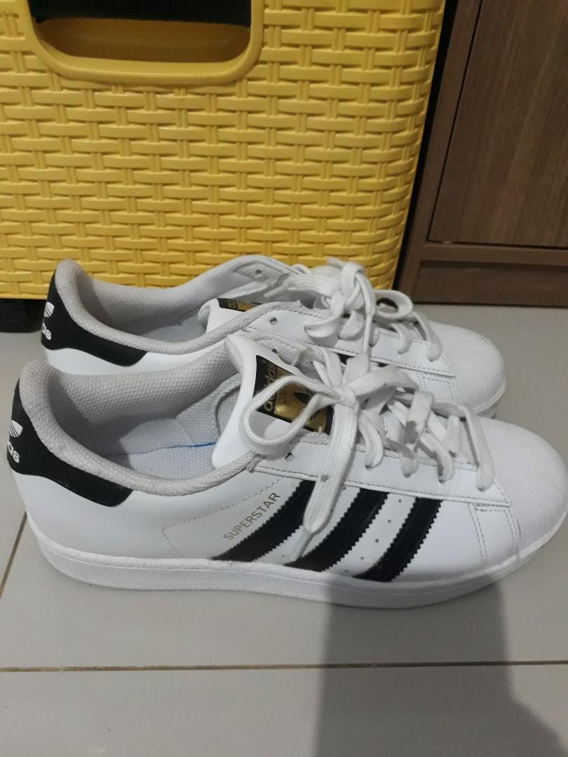 Sepatu Adidas Original Women S Fashion Women S Shoes On Carousell