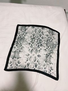 (Category: ) located in . Submitted by thriftingheaven (Listing ID 1013342864, Image 1). Description: .