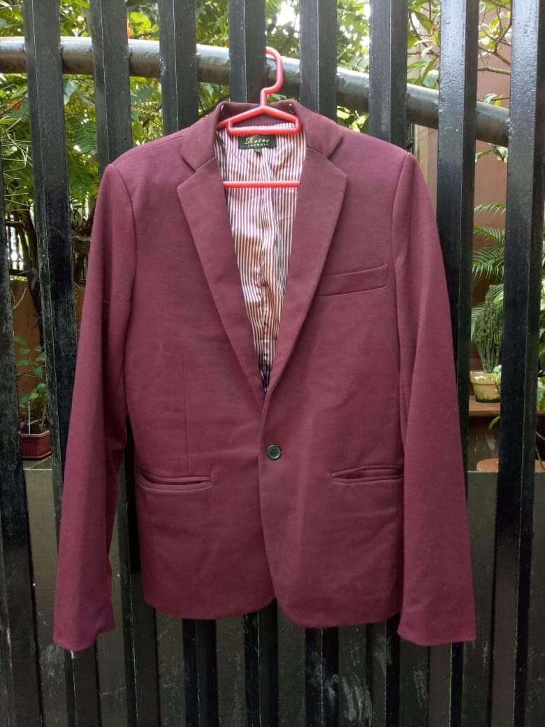 Smart Casual Coat for Men (Category: Coats, Jackets and Outerwear) located in Quezon City. Submitted by jncerinity (Listing ID 1013435209, Image 1). Description: Smart Casual Coat for Men Pick up/Delivery/Shipping fee shall be charged to buyer. Send us DM for more info. Thank you..