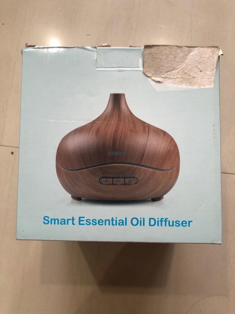 Smart Essential Oil Diffuser (Category: Home Fragrance) located in Singapore. Submitted by kiwigoh (Listing ID 1013524174, Image 1). Description: What you see is what you get.