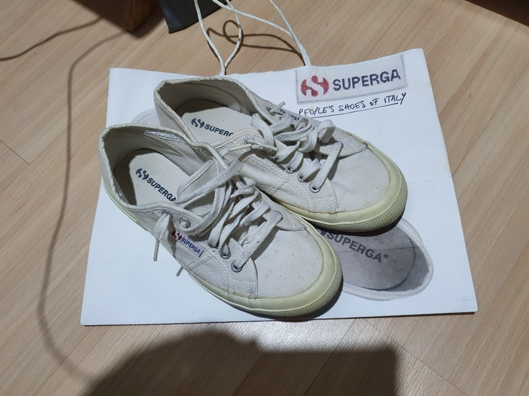 kasut superga