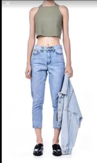 (Category: ) located in . Submitted by shopxstylee (Listing ID 1013398899, Image 1). Description: .