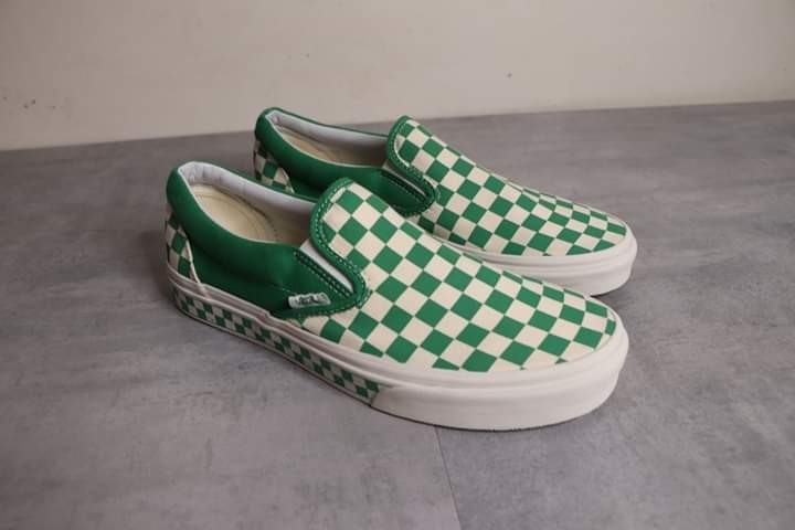 vans slip on 48