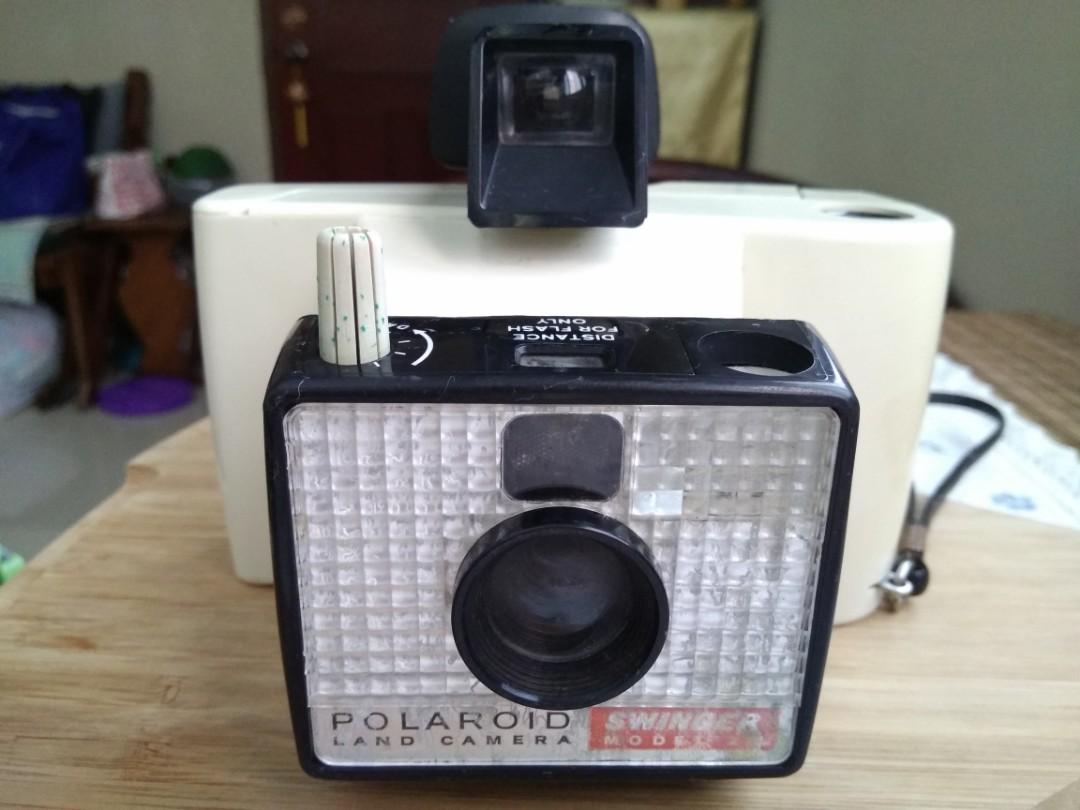 Vintage Polaroid Land Camera Swinger model 20, Hobbies and Toys, Memorabilia and Collectibles, Vintage Collectibles on Carousell pic image