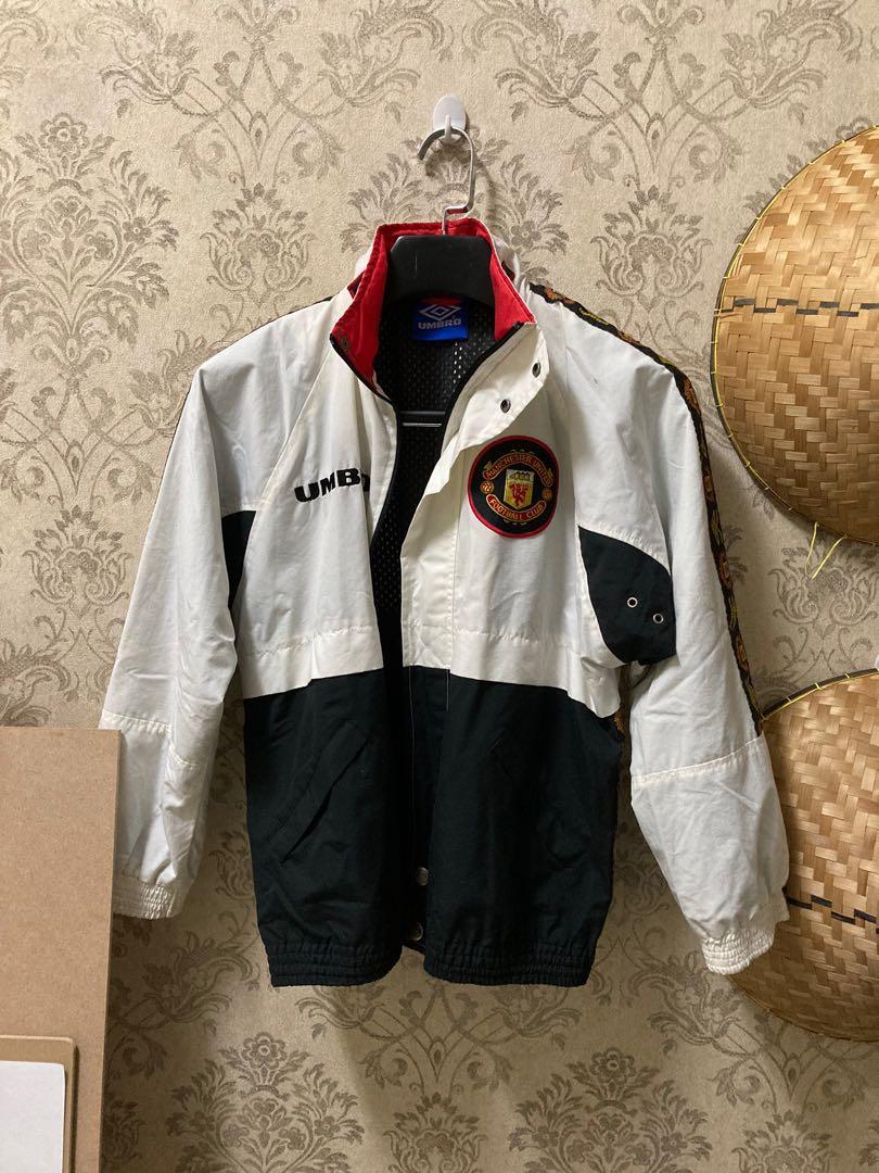 Vintage Umbro Manchester United Training Jacket Men S Fashion Clothes Outerwear On Carousell