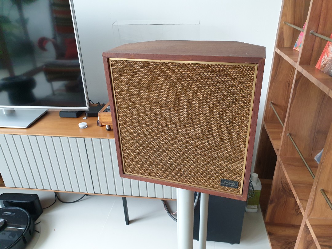 Wharfedale w35 store