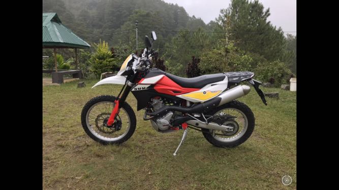 2017 Swm 650rs enduro, made in italy,acquired 2019 low mileage 2,000 plus km, like new, all accessories i bought in the US