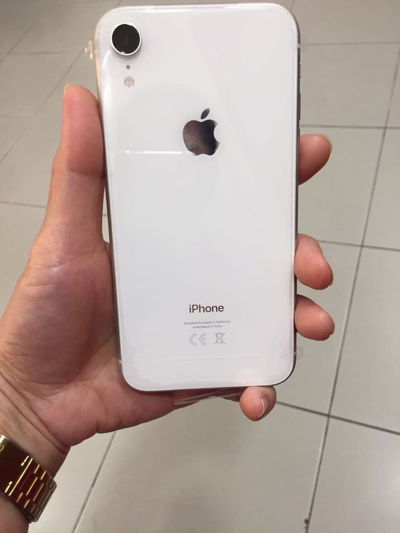  Apple iPhone XR white 128GB (10 months old), Mobile Phones  Gadgets,  Mobile Phones, iPhone, iPhone X Series on Carousell