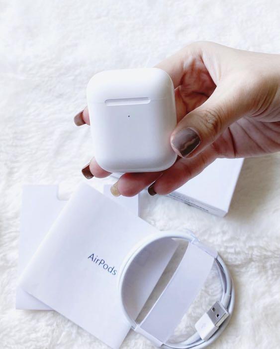 Airpods 2 premium 1:1 (Category: Earphones) located in Makati City. Submitted by raket_era (Listing ID 1013711306, Image 3). Description: 🌸 - Can Change Name - with wireless charging case - Icloud log in - GPS (location tracker) - Can change gesture (tap function) 3 hrs talk time - 2.5-4 hrs listening/music time - Proximity sensor activated (ear detection) - Siri activated - Tap sensor activated - 10 meters range - Bluetooth 5.0 ☑️ Same as origi