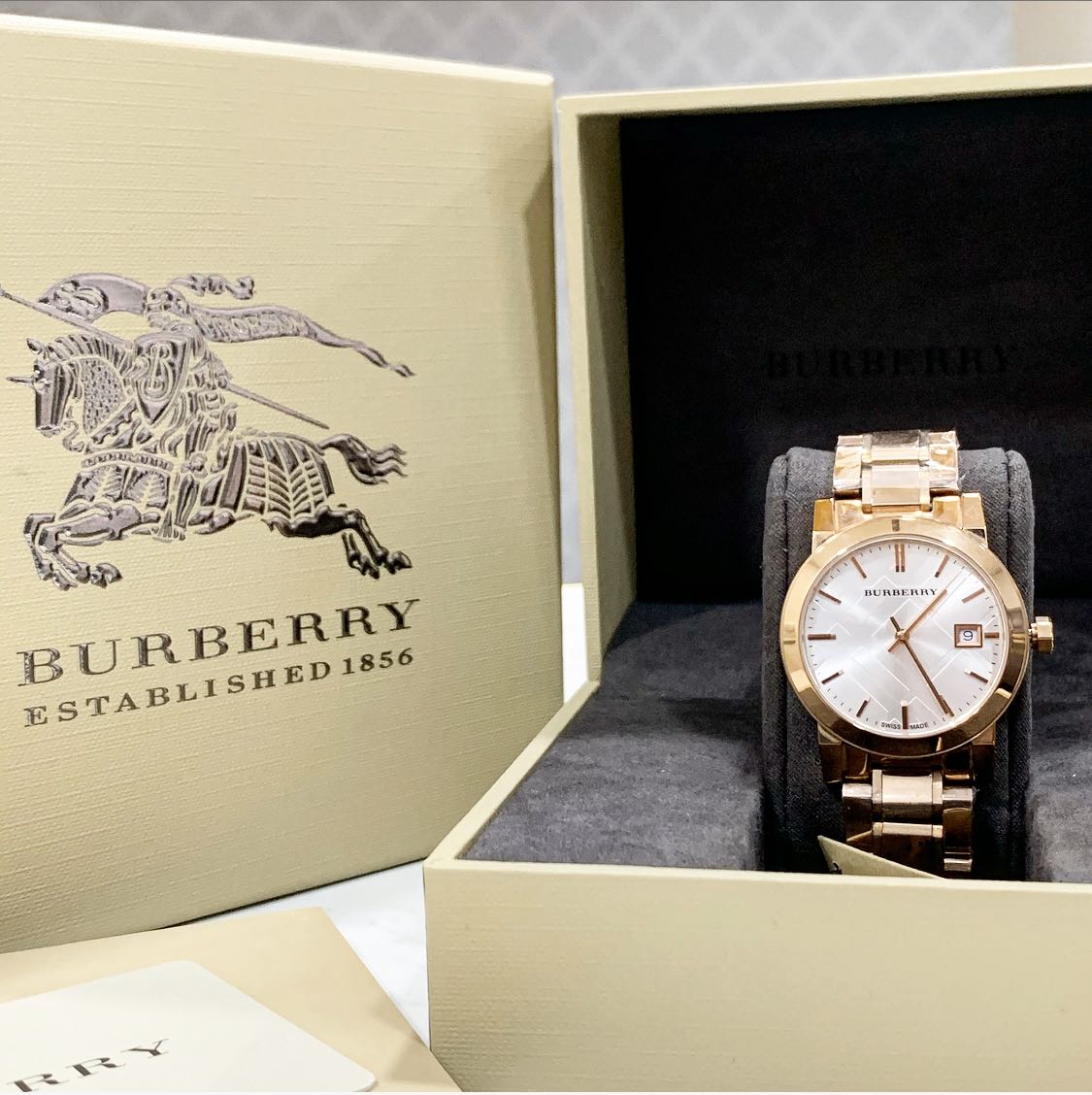 Burberry Heritage Rose Gold Watch BU9104, Luxury, Watches on Carousell