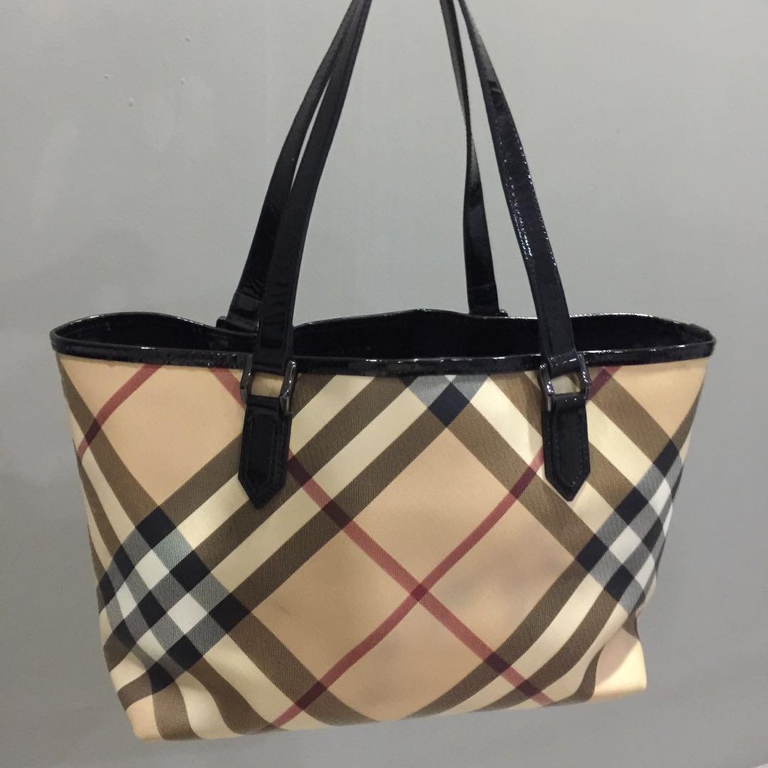 Burberry Nova Check Tote Bag, Women's Fashion, Bags & Wallets, Tote Bags on  Carousell