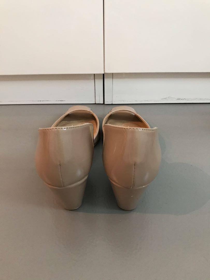 Chinese laundry nude wedges online