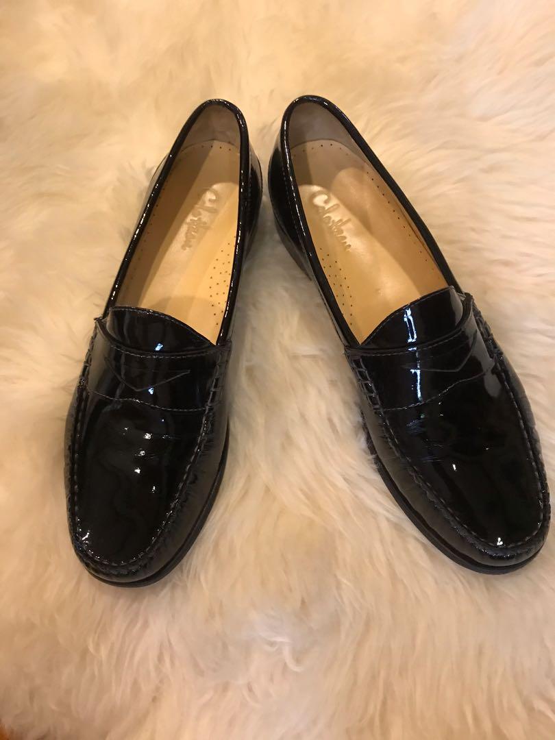 black patent ladies shoes