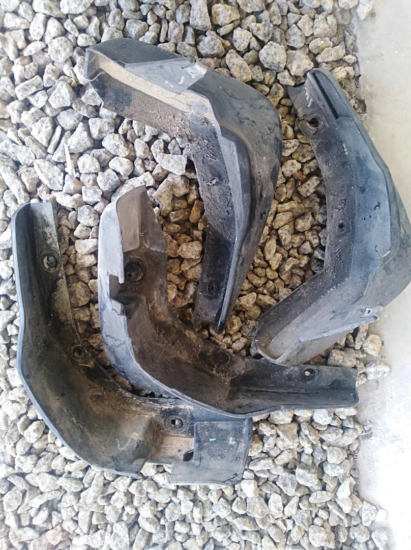 Daun Pisang Kereta Honda City