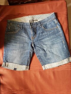 (Category: ) located in . Submitted by balbakna (Listing ID 1013666093, Image 1). Description: .