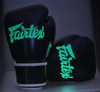 Fairtex bgv12 Aura Muay Thai Genuine Leather Boxing Gloves in 14oz