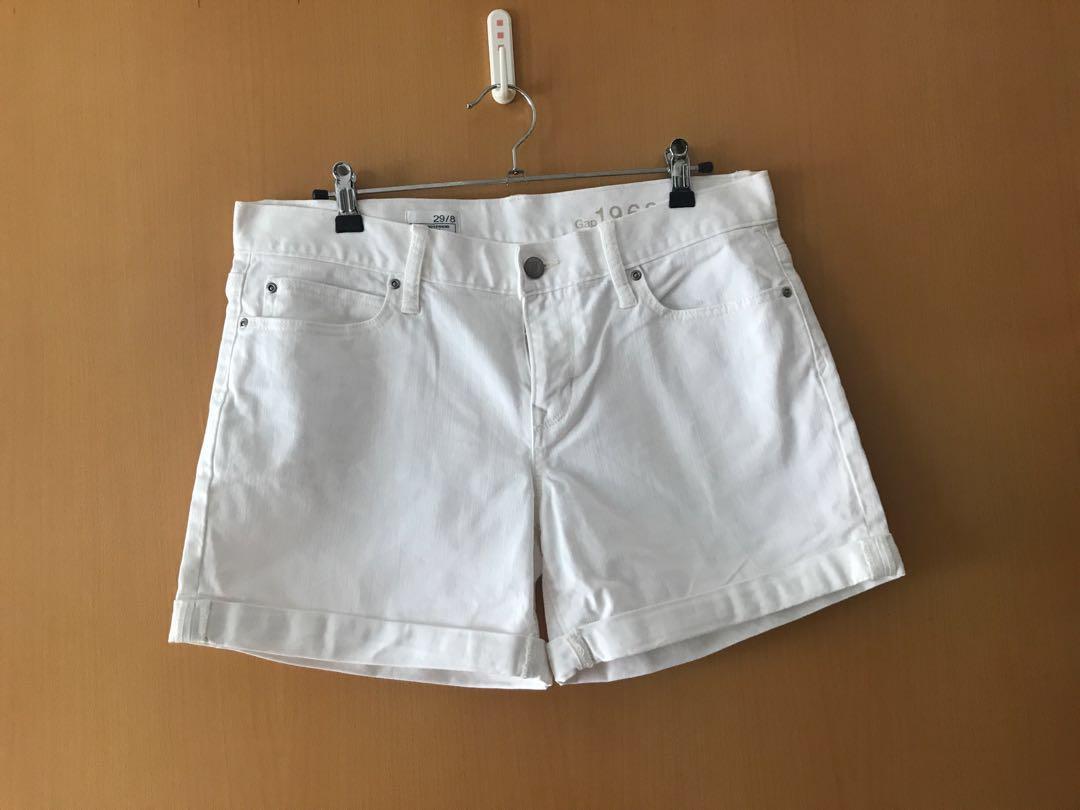 gap sexy boyfriend short
